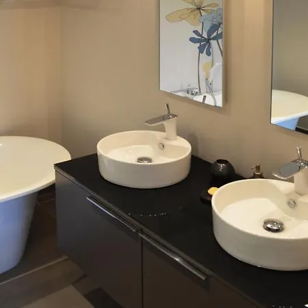 Alcazaba Luxury Apartment02 * Estepona
