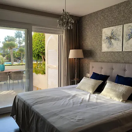 Alcazaba Luxury Apartment02 *