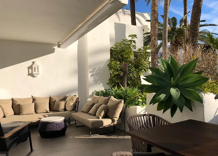 Alcazaba Luxury Apartment02 *