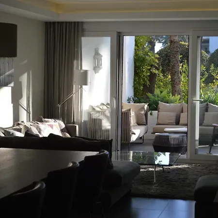 Alcazaba Luxury Apartment02