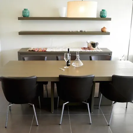 Alcazaba Luxury Apartment02 アパート エステポナ