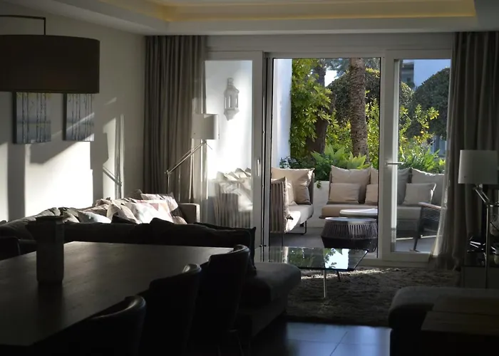 Alcazaba Luxury Apartment02