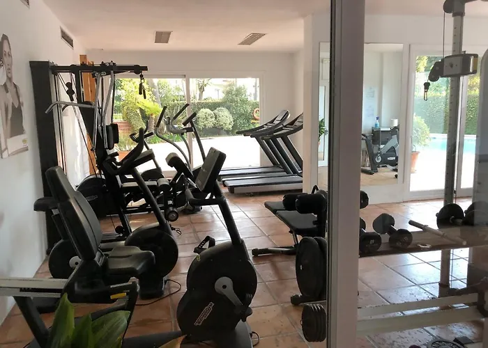 Alcazaba Luxury Apartment02 * Естепона