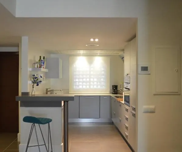 Alcazaba Luxury Apartment02 * 埃斯特波纳