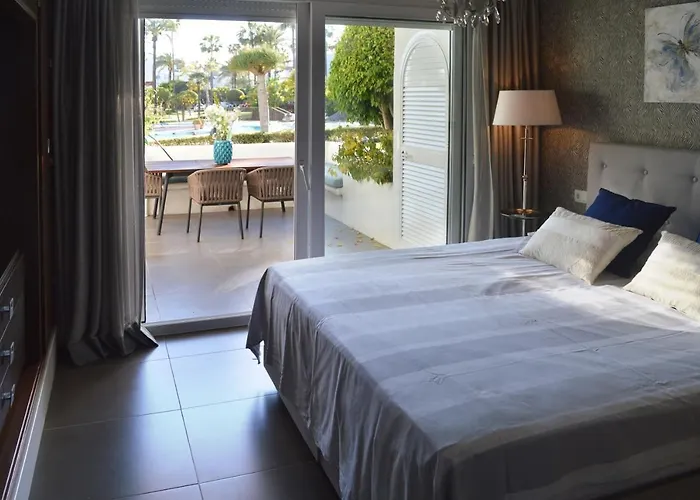 Alcazaba Luxury Apartment02 * 埃斯特波纳