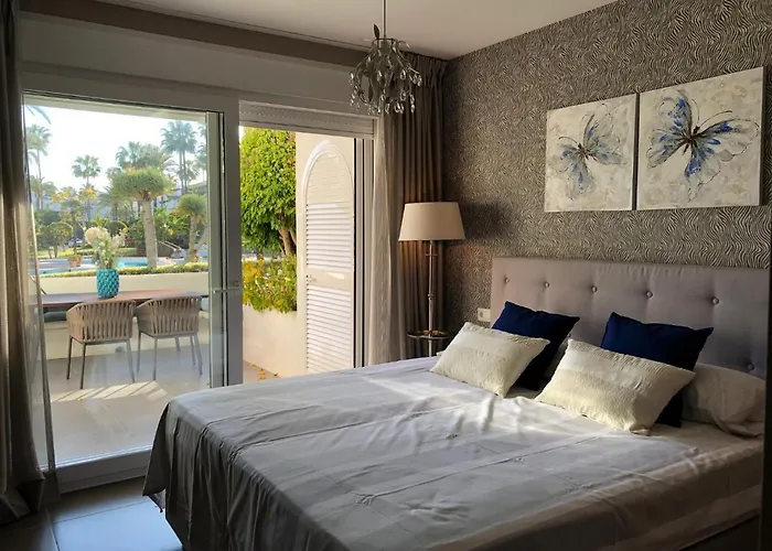 Alcazaba Luxury Apartment02 *