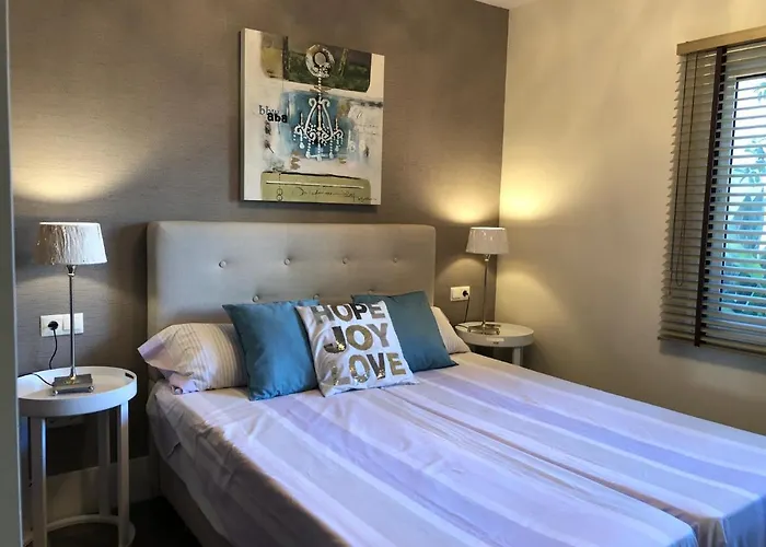 Alcazaba Luxury Apartment02 * Estepona